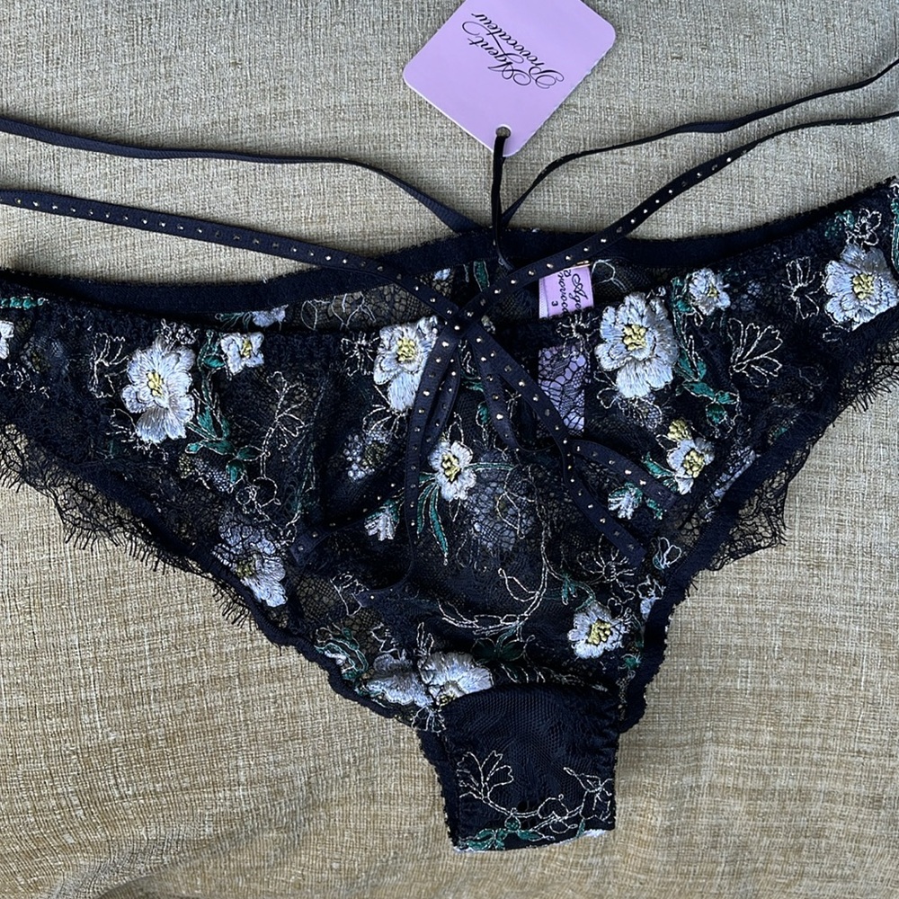 NWT agent provocateur Athena embroidered Swarovski crystal lace brief 4 - Picture 8 of 15